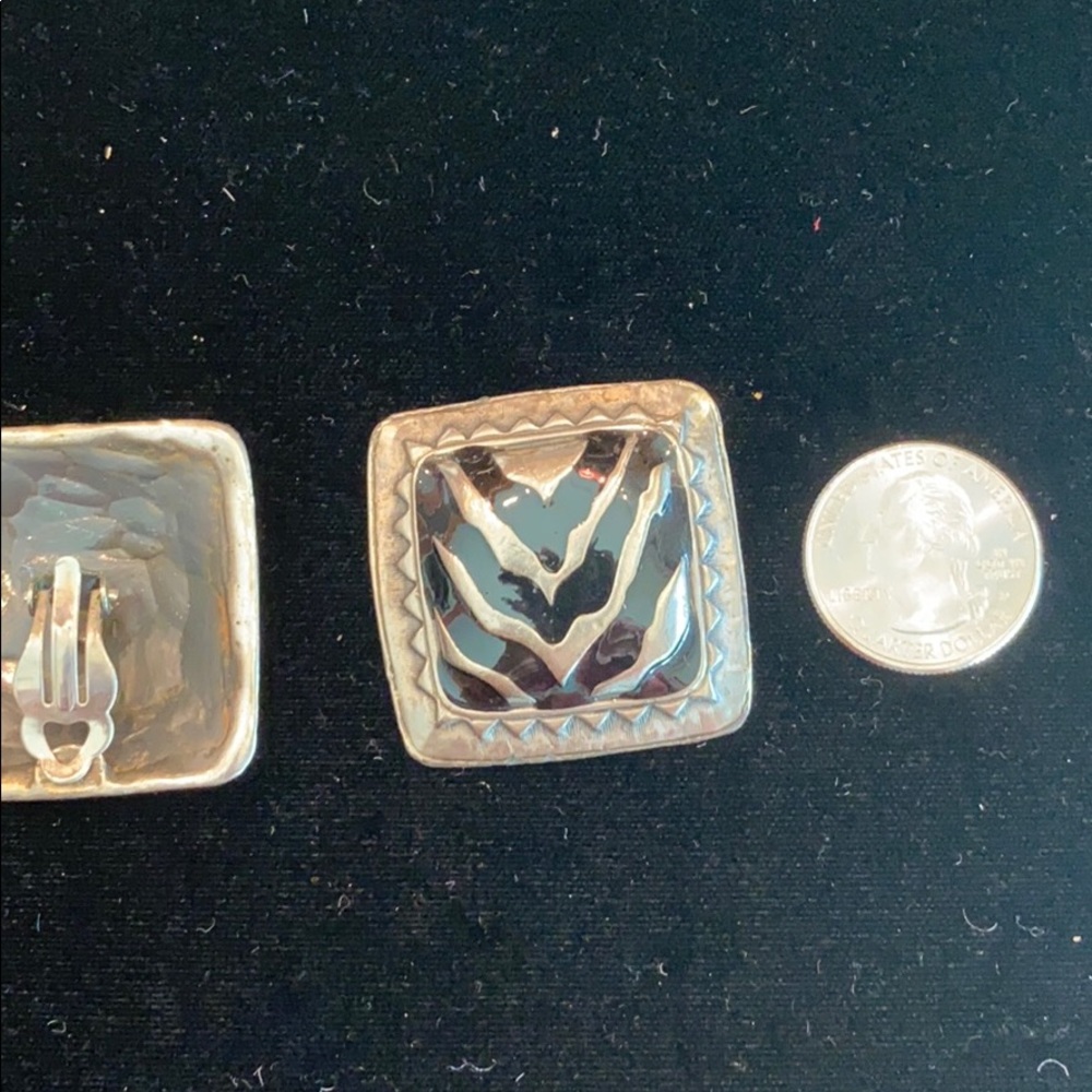 Earrings - Picture 3 of 3